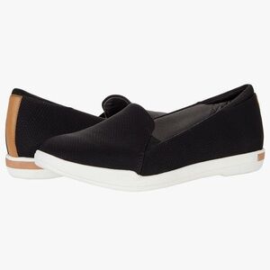 Dr. Scholl’s loafers 🖤